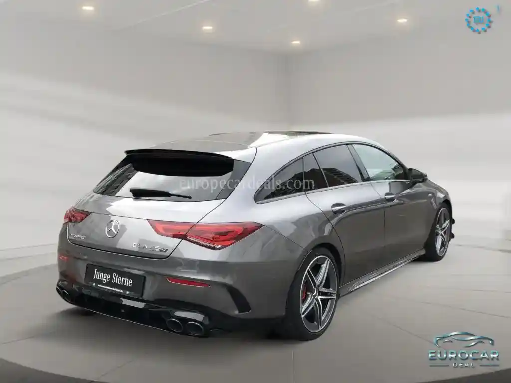 Mercedes-Benz CLA 45 AMG Shooting Brake