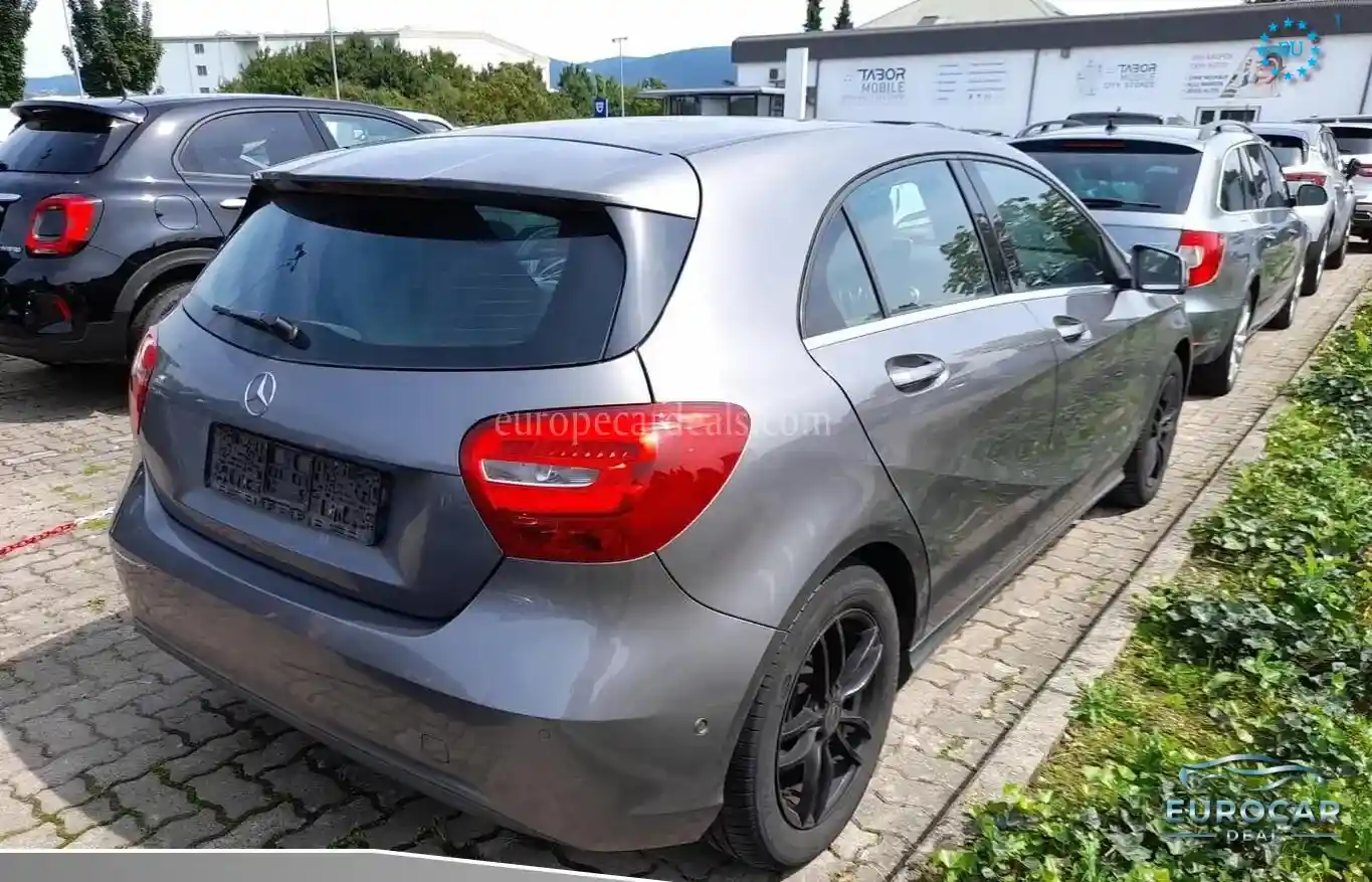 Mercedes-Benz A 180
