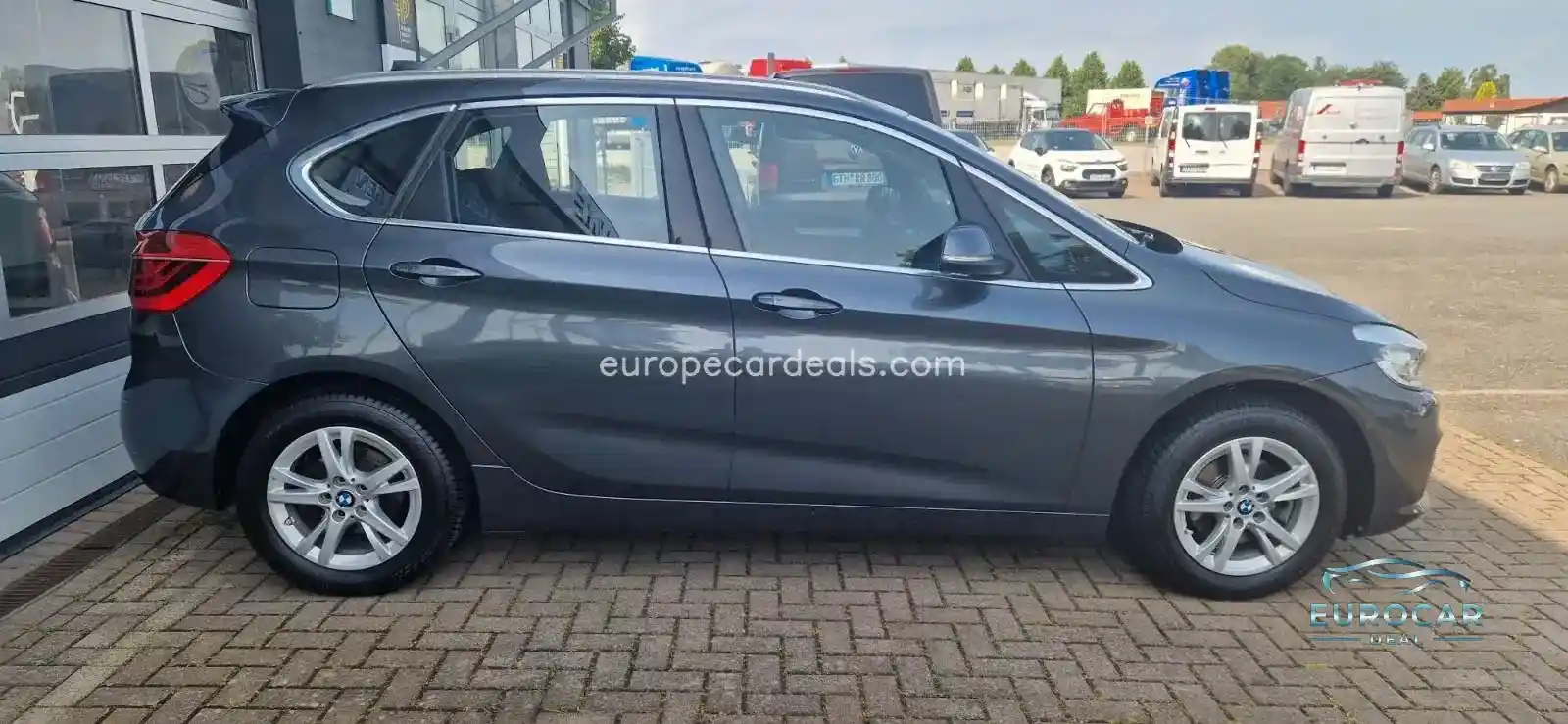 BMW 216