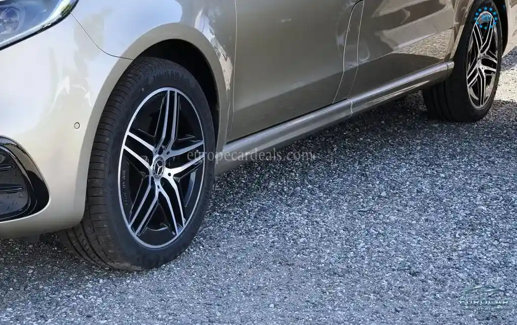 Mercedes-Benz V 250
