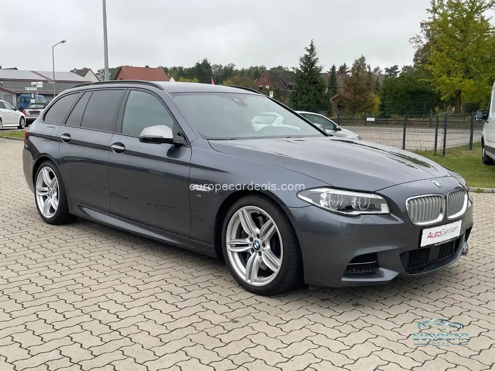 BMW M550