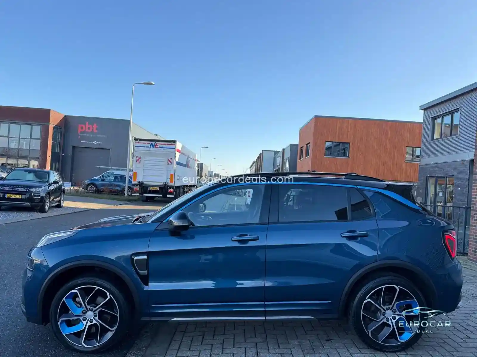 Lynk&Co 01