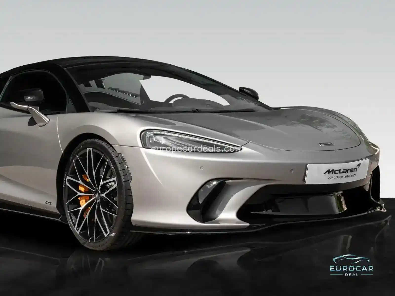 McLaren GT