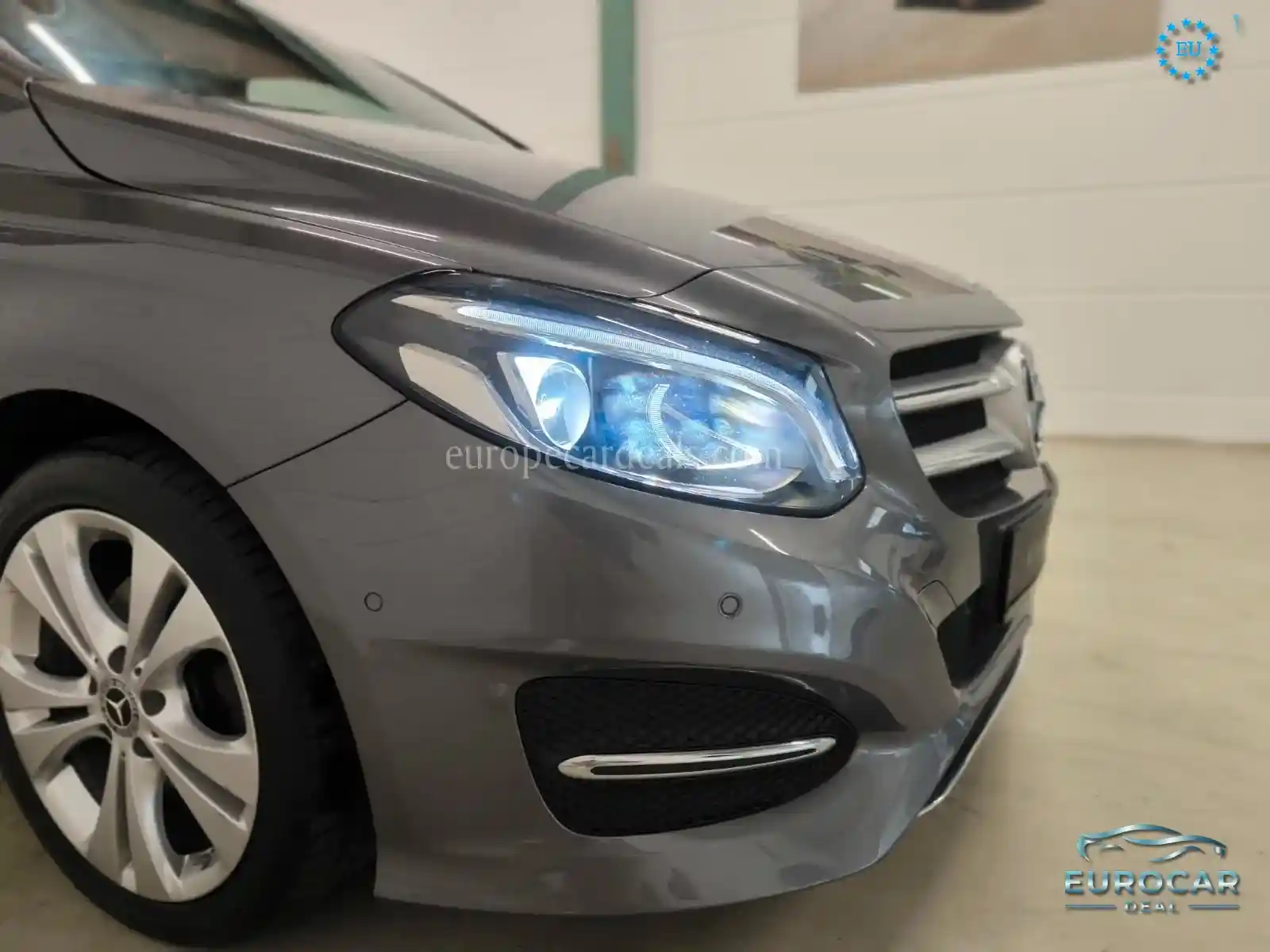 Mercedes-Benz B 200