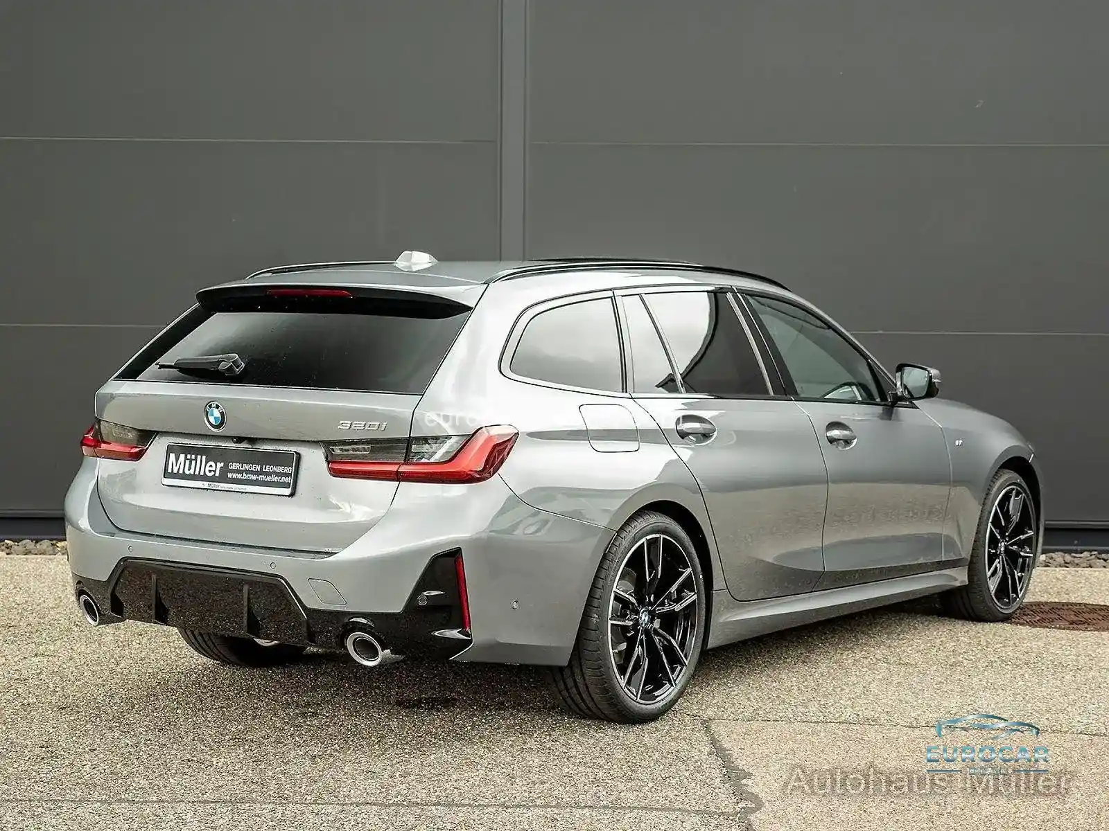 BMW 320