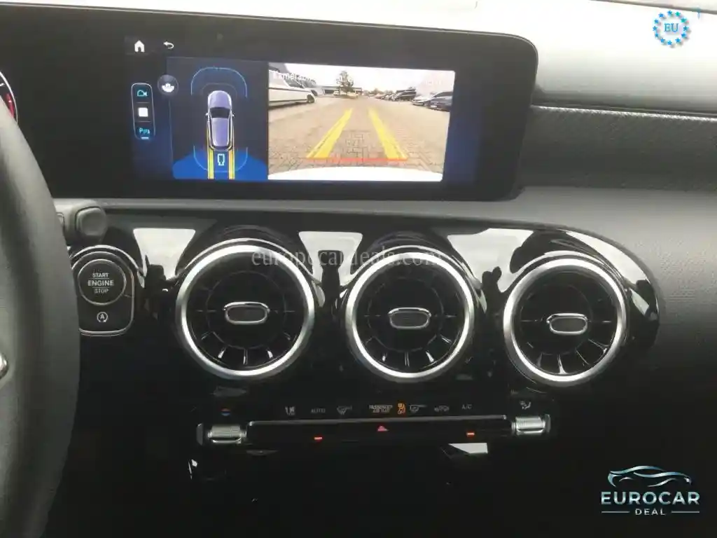 Mercedes-Benz A 220