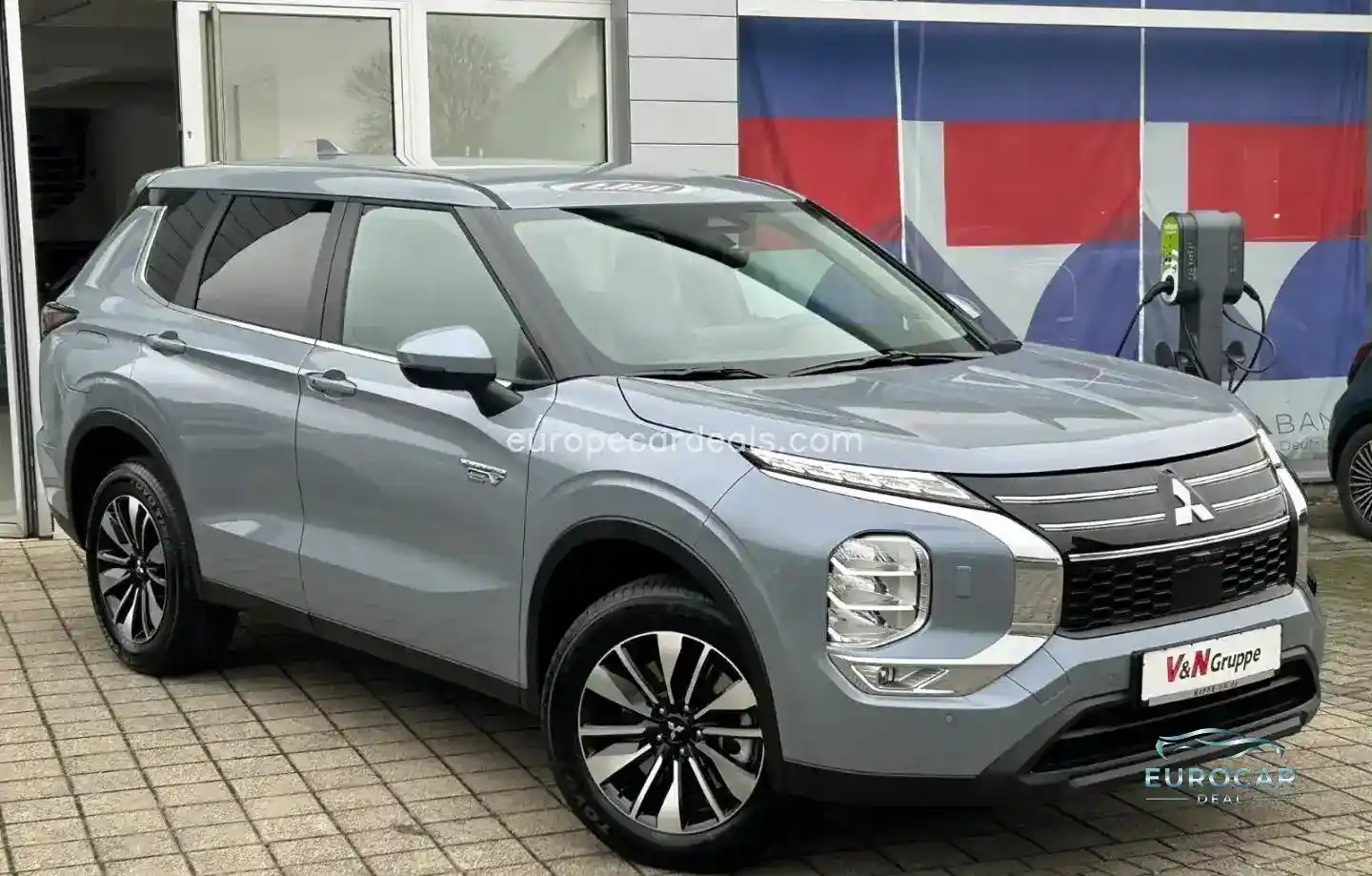 Mitsubishi Plug-in Hybrid Outlander