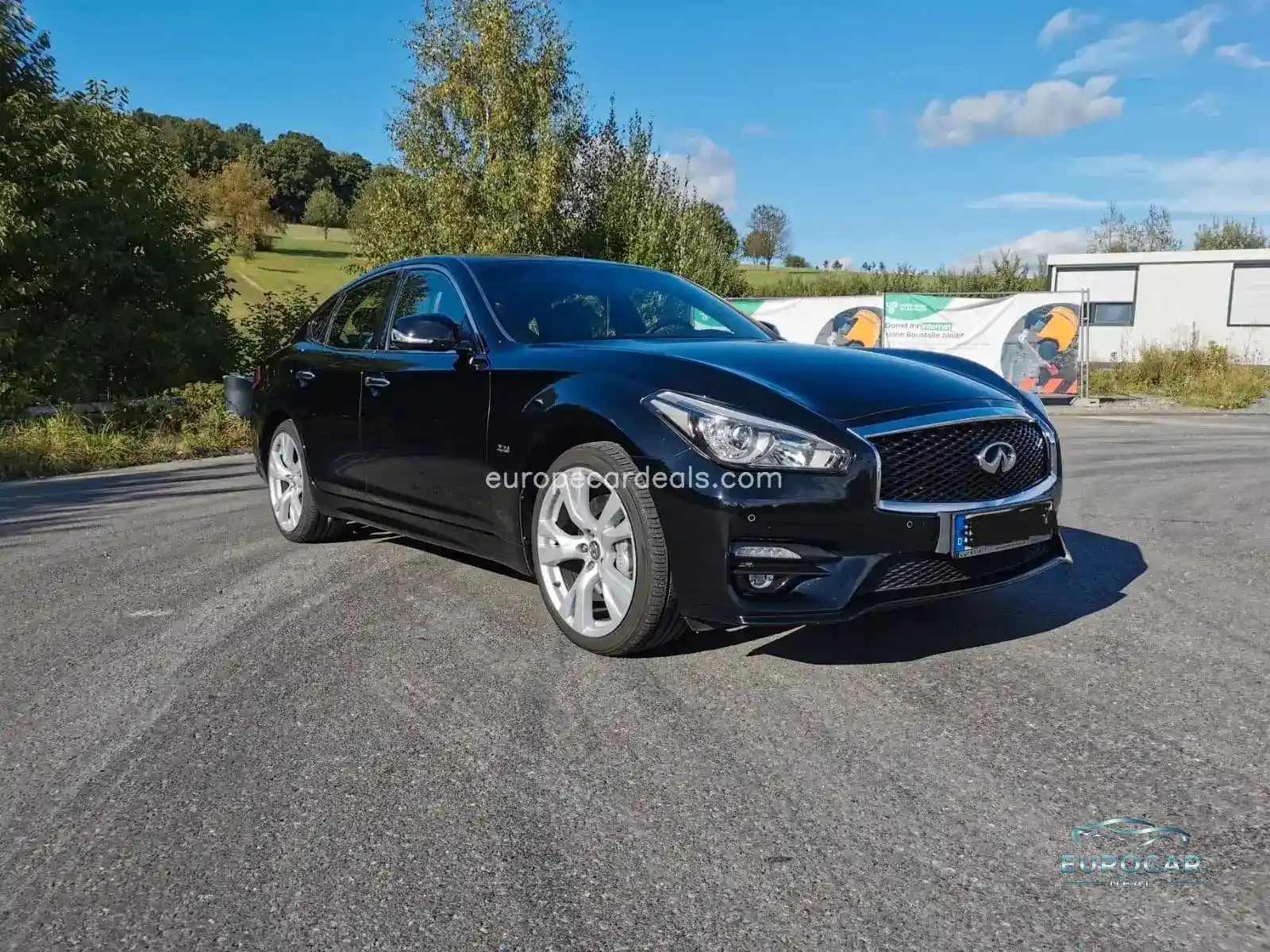 Infiniti Q70