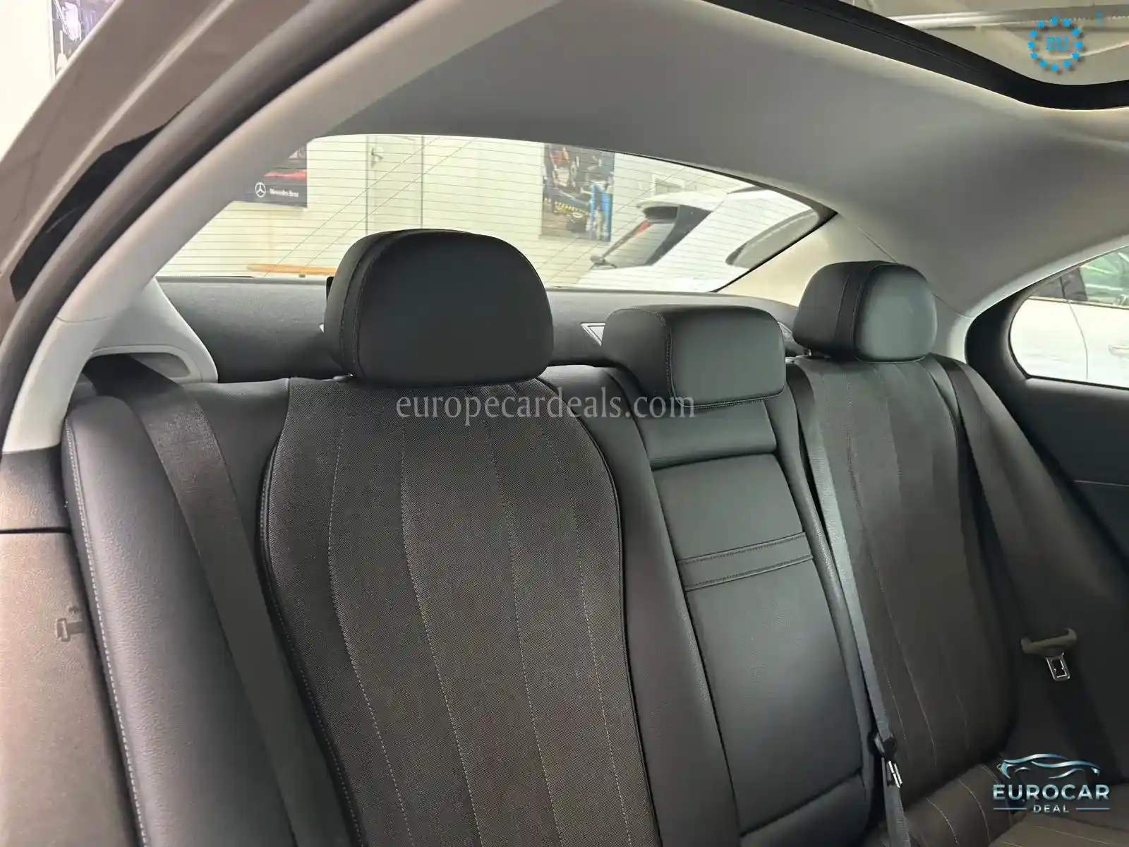Mercedes-Benz E 200