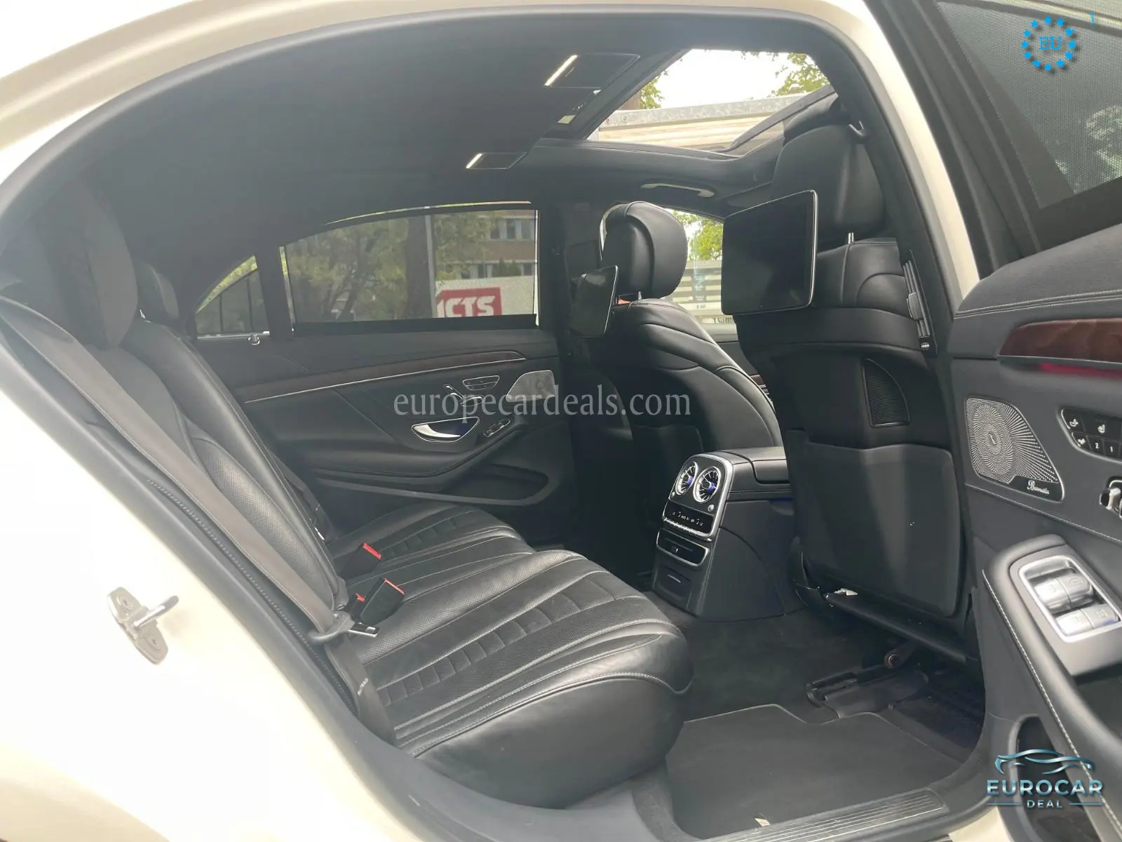 Mercedes-Benz S 560
