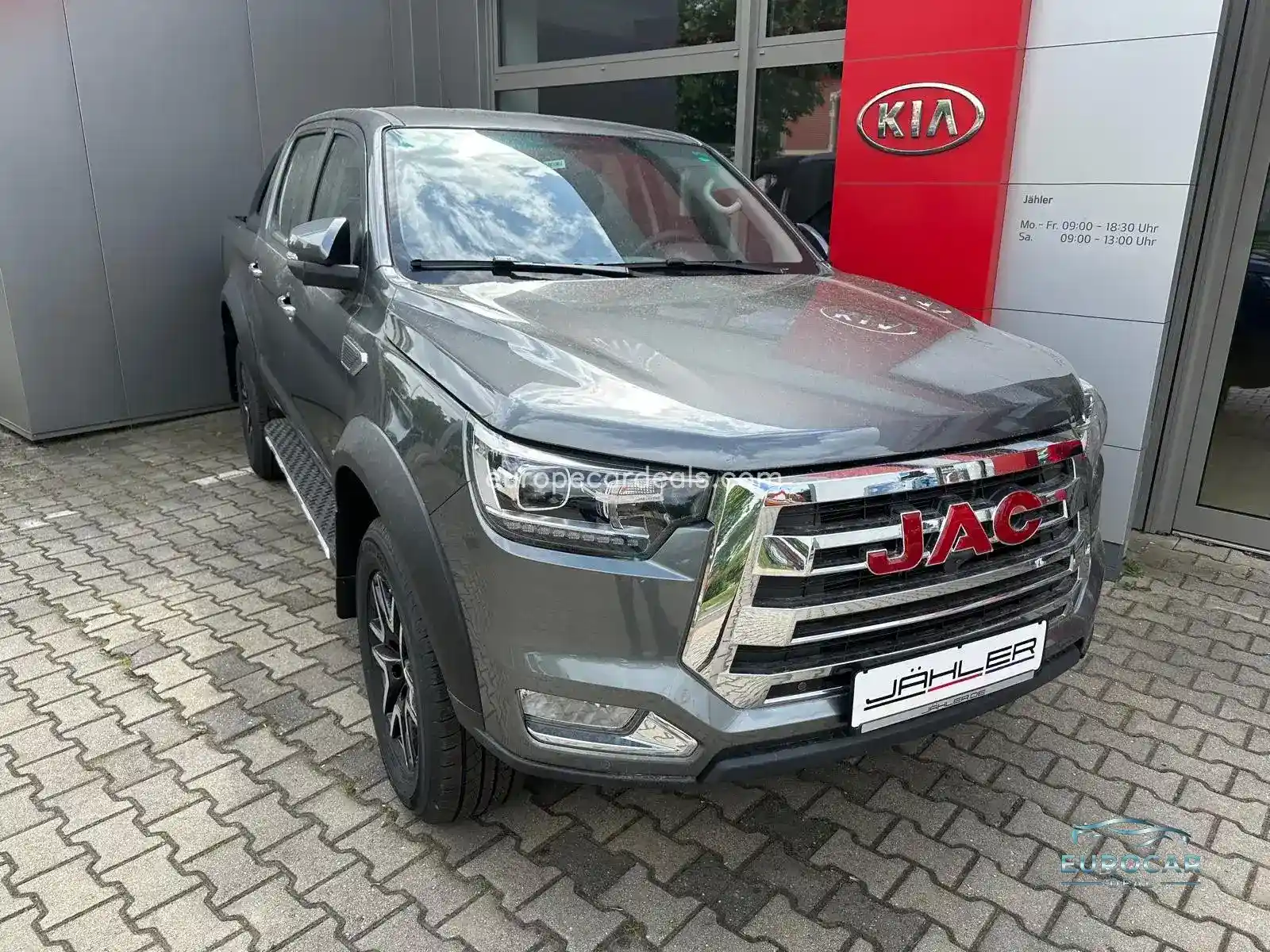 JAC 8 Pro