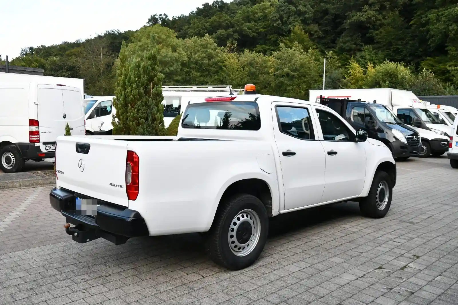 Mercedes-Benz X 220