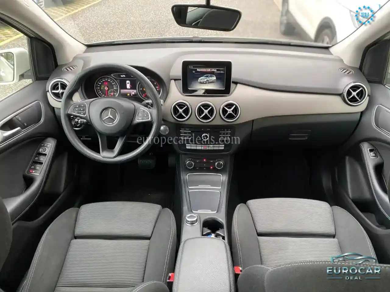 Mercedes-Benz B 180