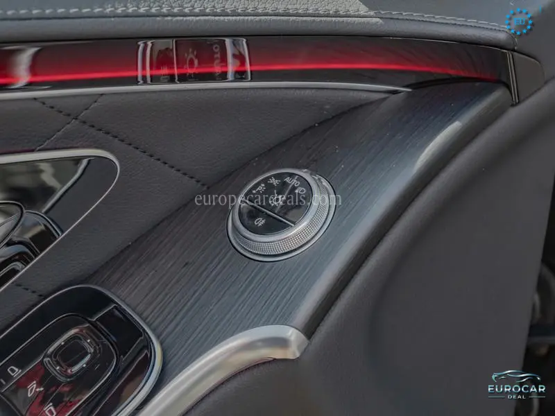 Mercedes-Benz S 500