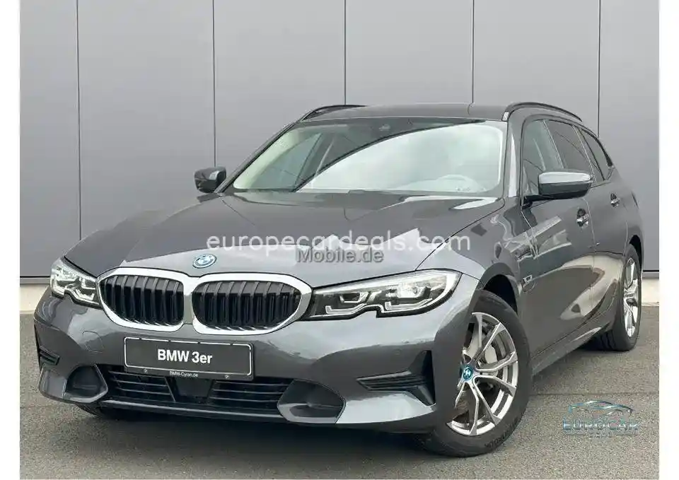 BMW 330
