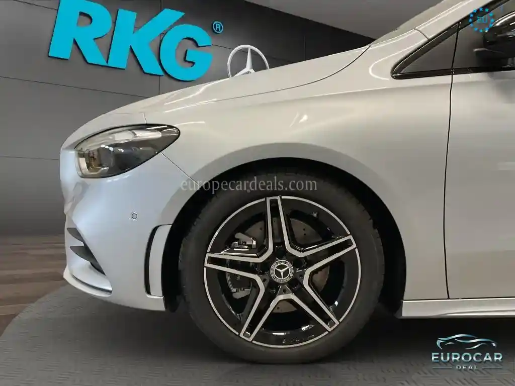 Mercedes-Benz B 220