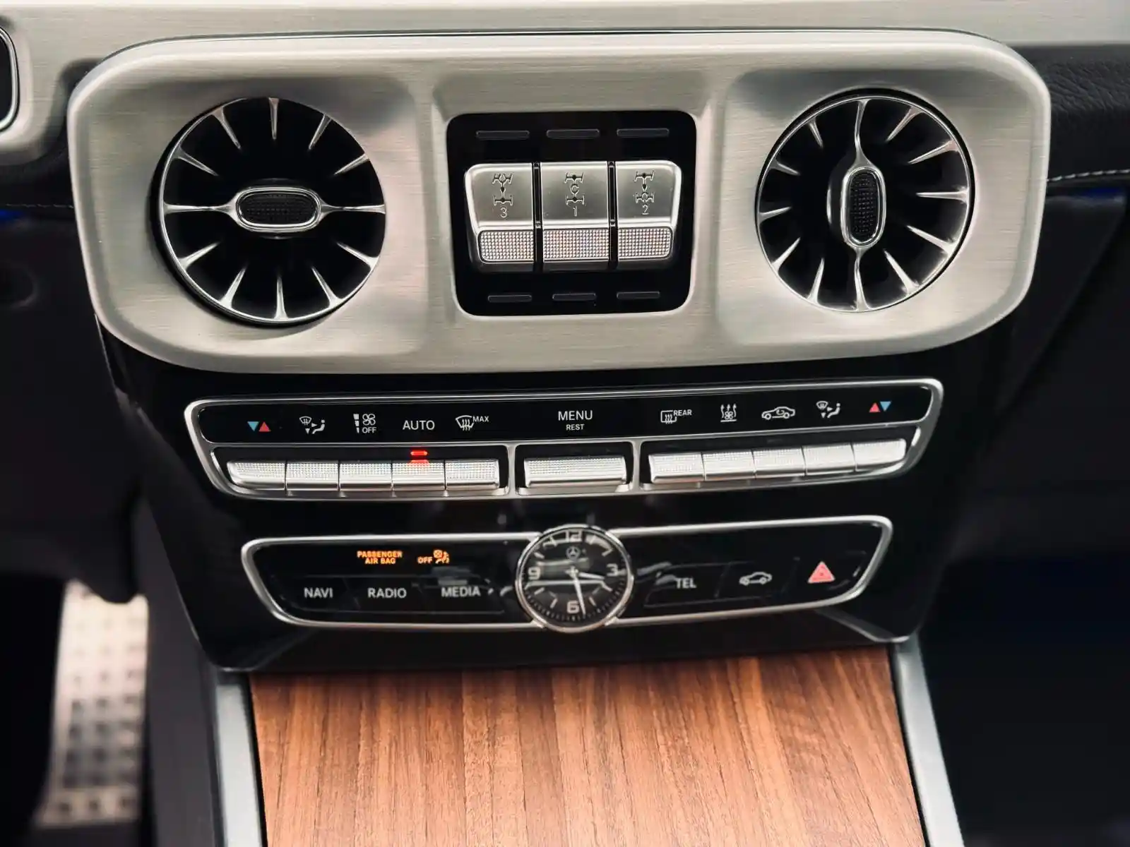 Mercedes-Benz G 500