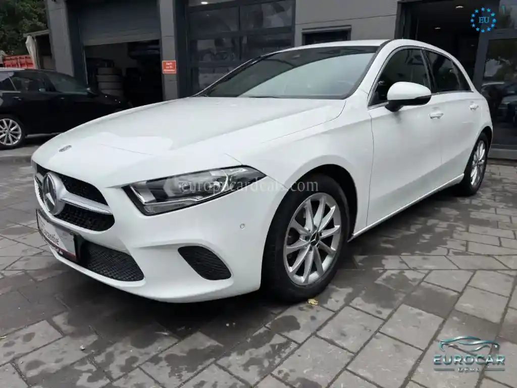 Mercedes-Benz A 220