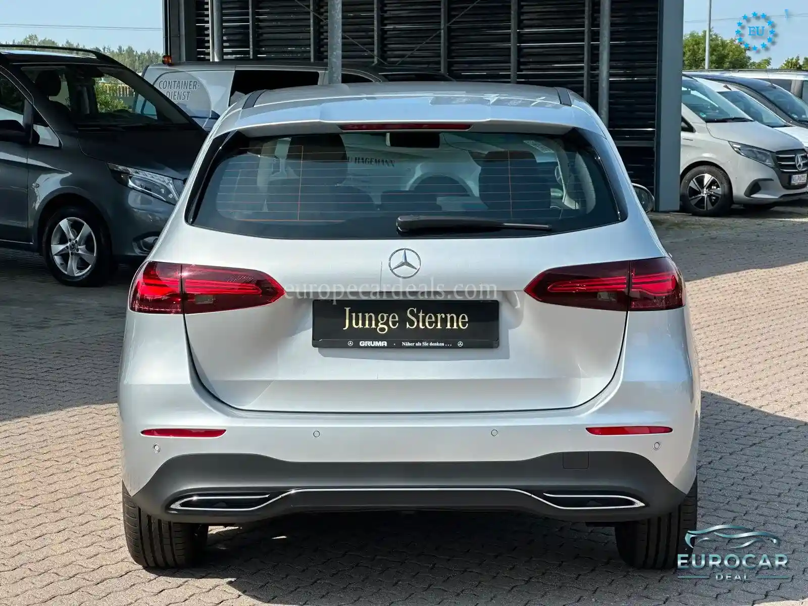 Mercedes-Benz B 180