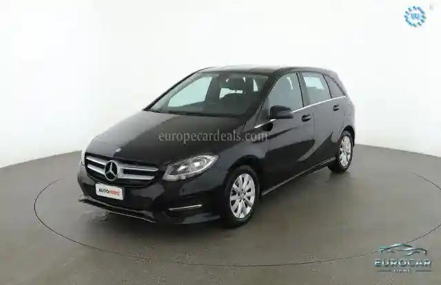 Mercedes-Benz B 180
