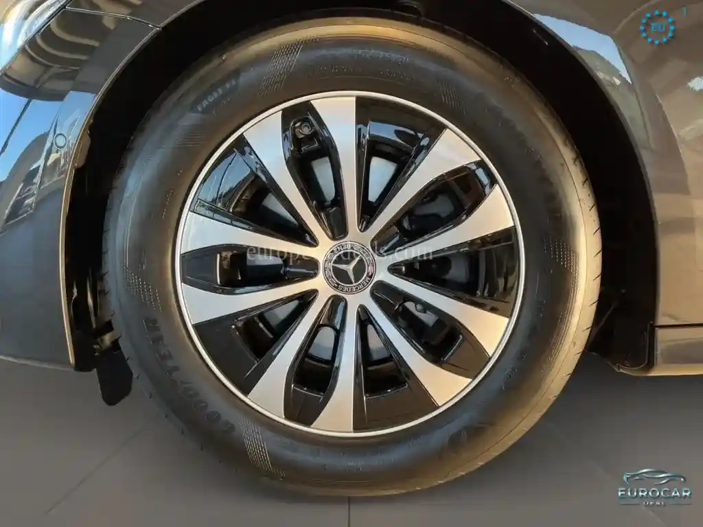 Mercedes-Benz E 200