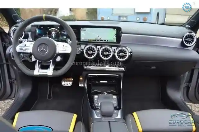 Mercedes-Benz A 45 AMG