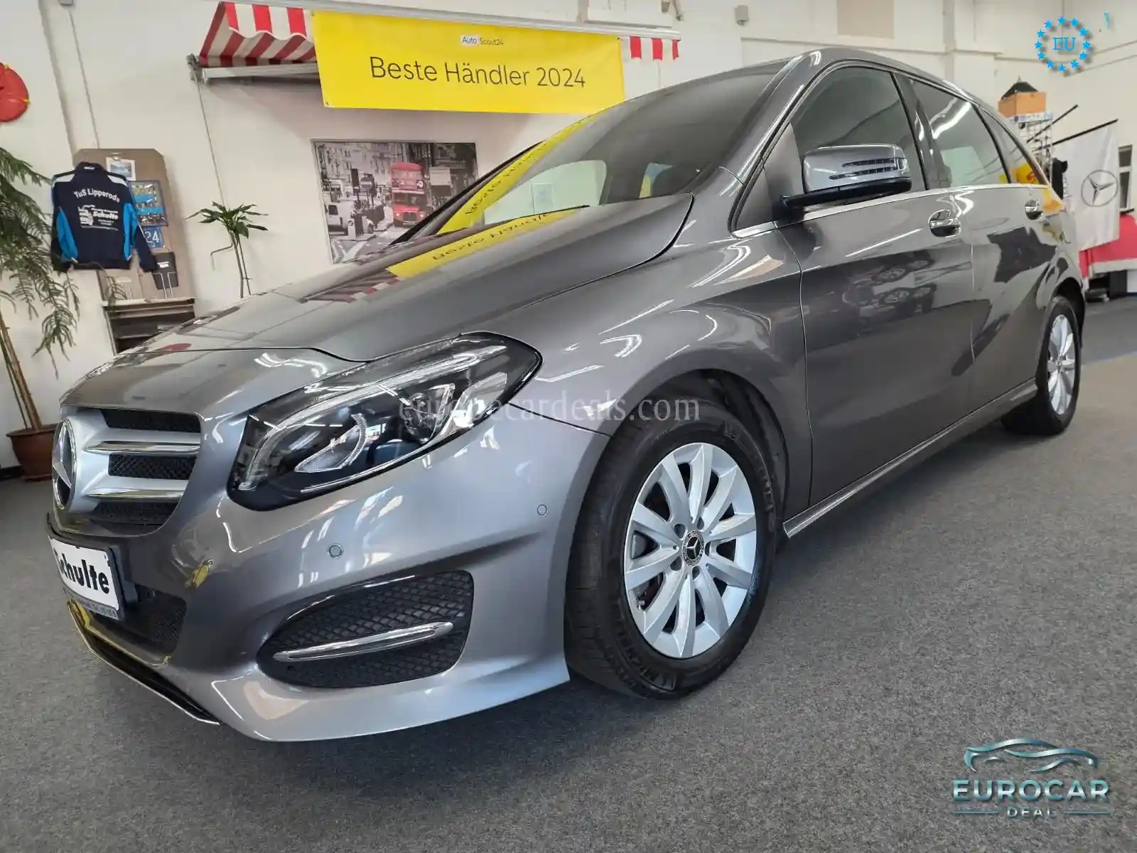 Mercedes-Benz B 180