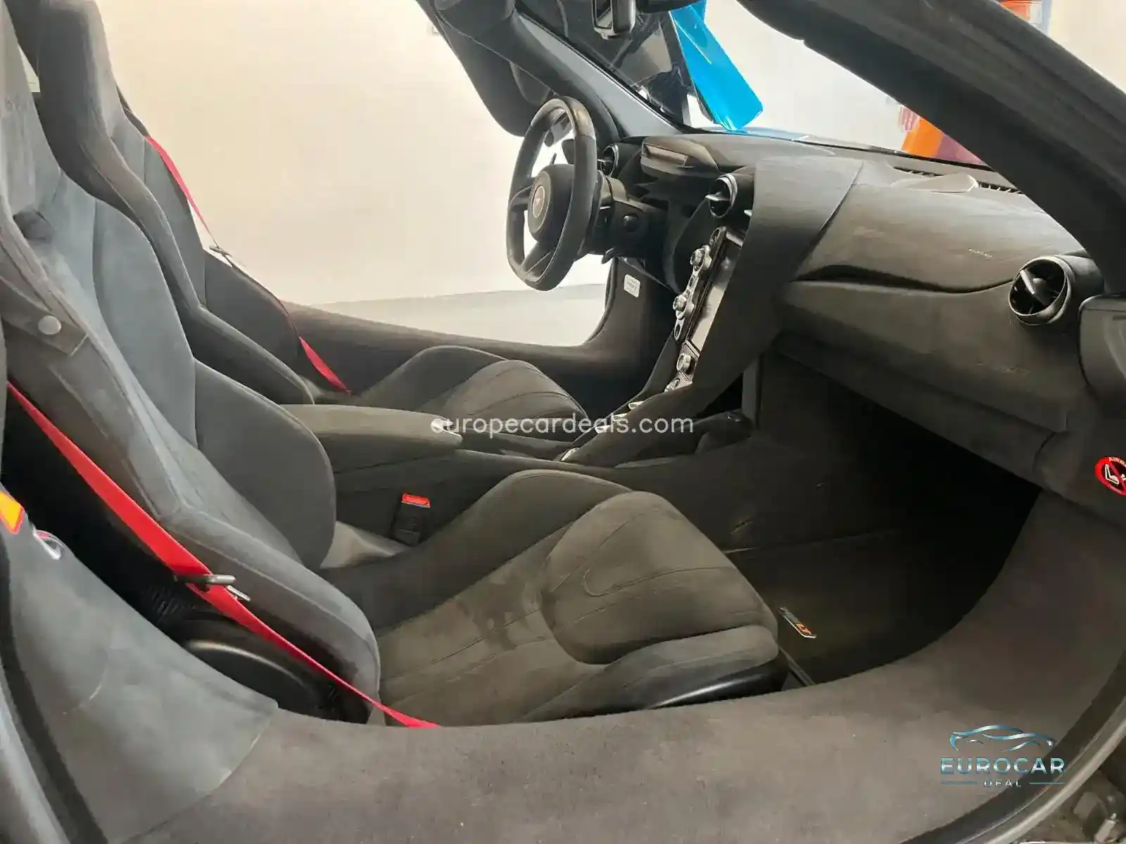McLaren 765LT