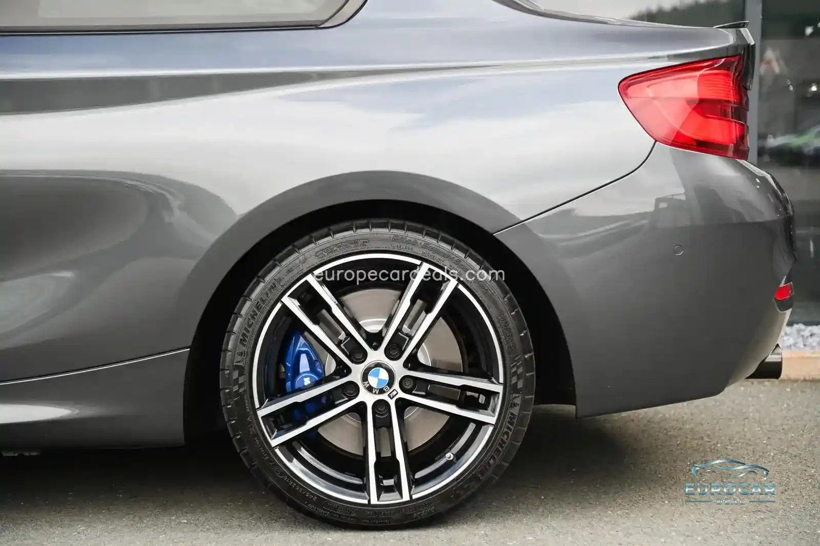 BMW M240i