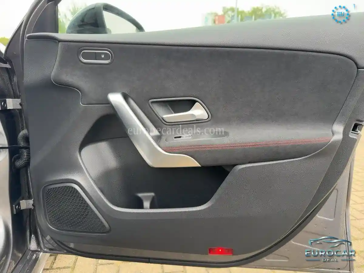 Mercedes-Benz A 220