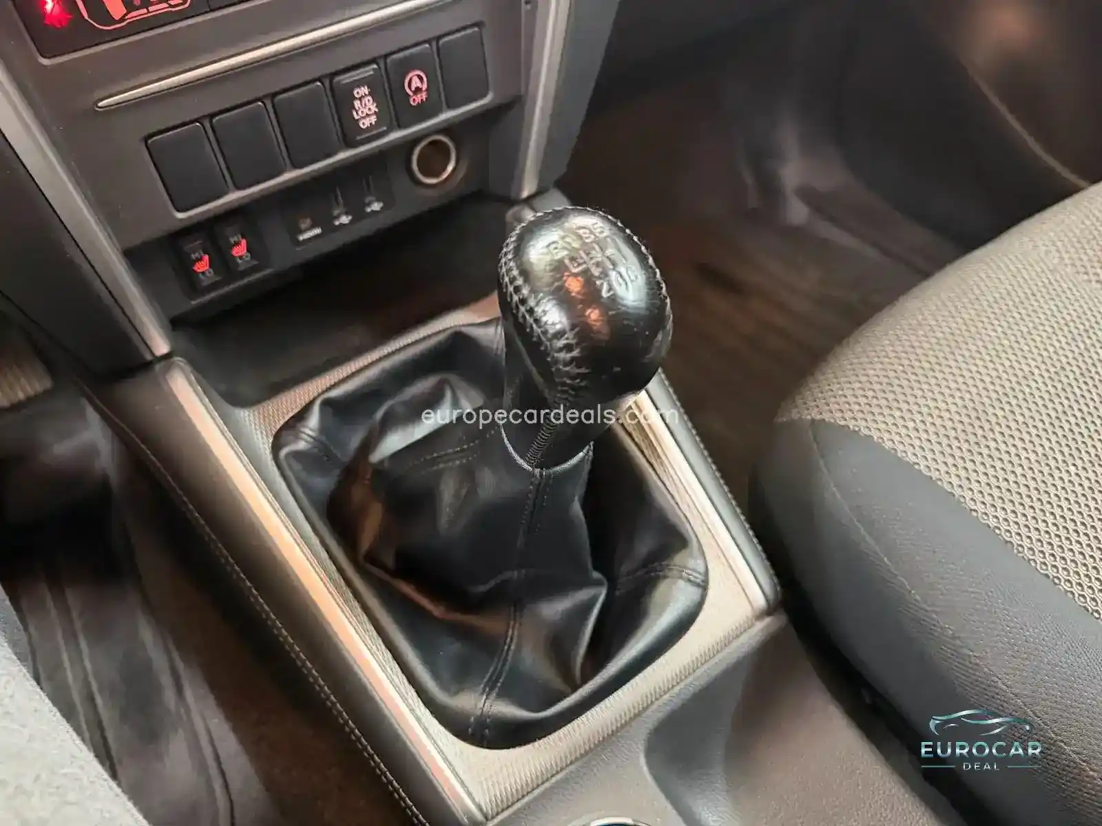 Mitsubishi L200