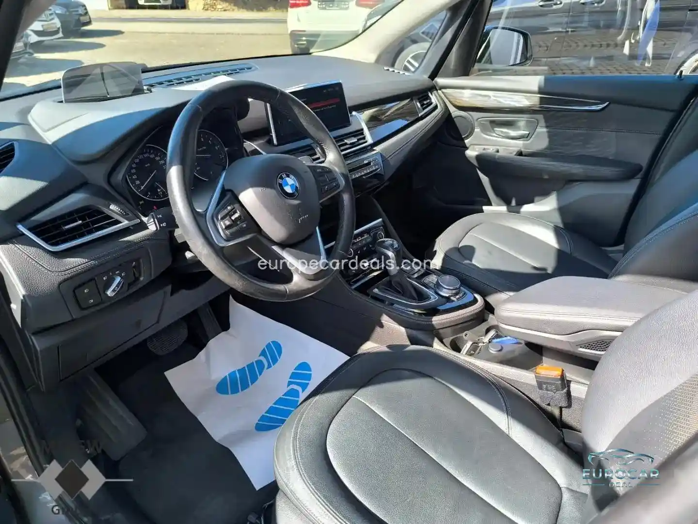 BMW 225