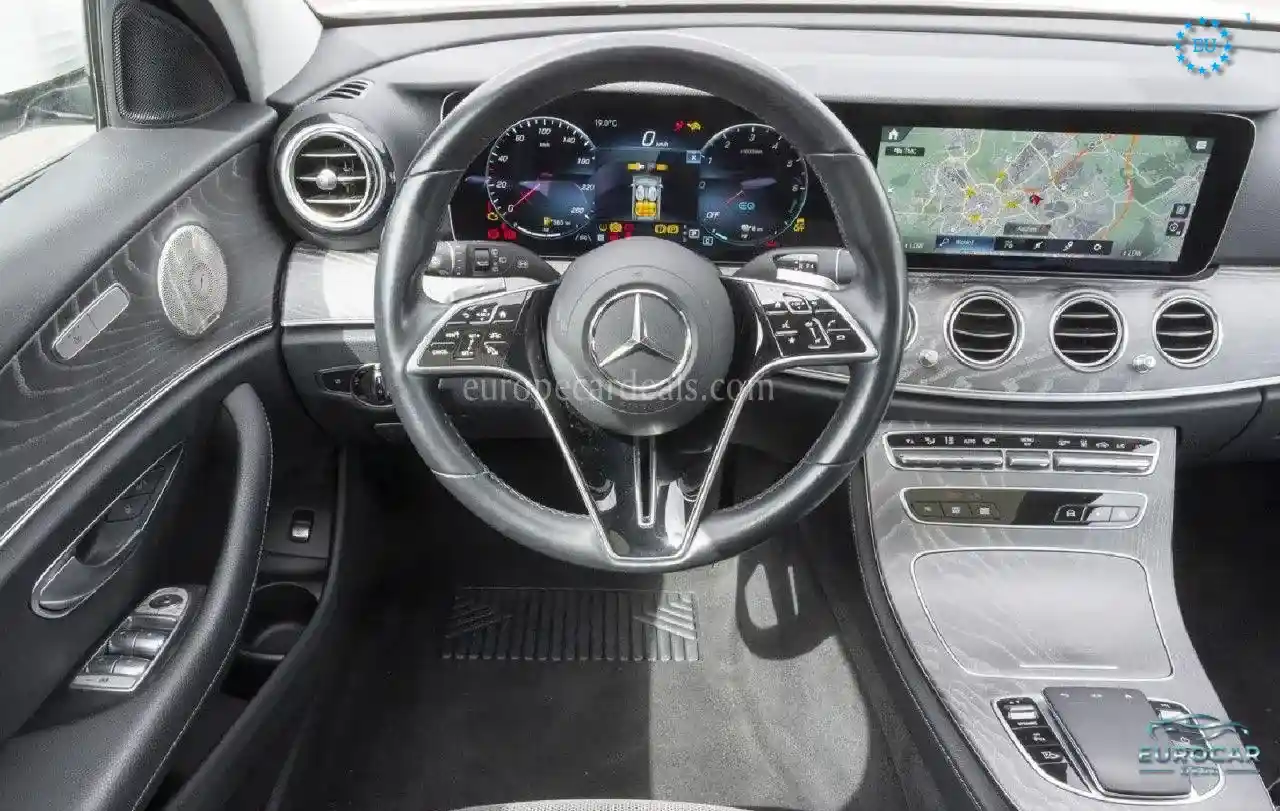 Mercedes-Benz E 300