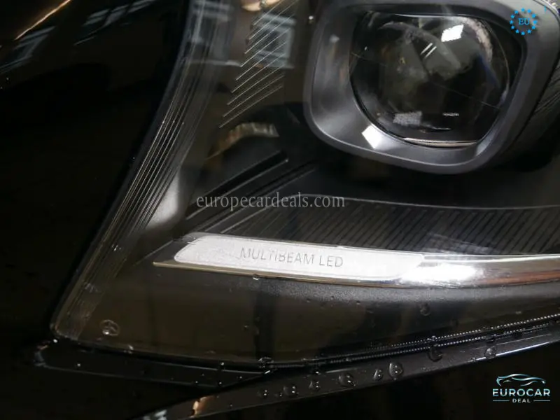 Mercedes-Benz V 220