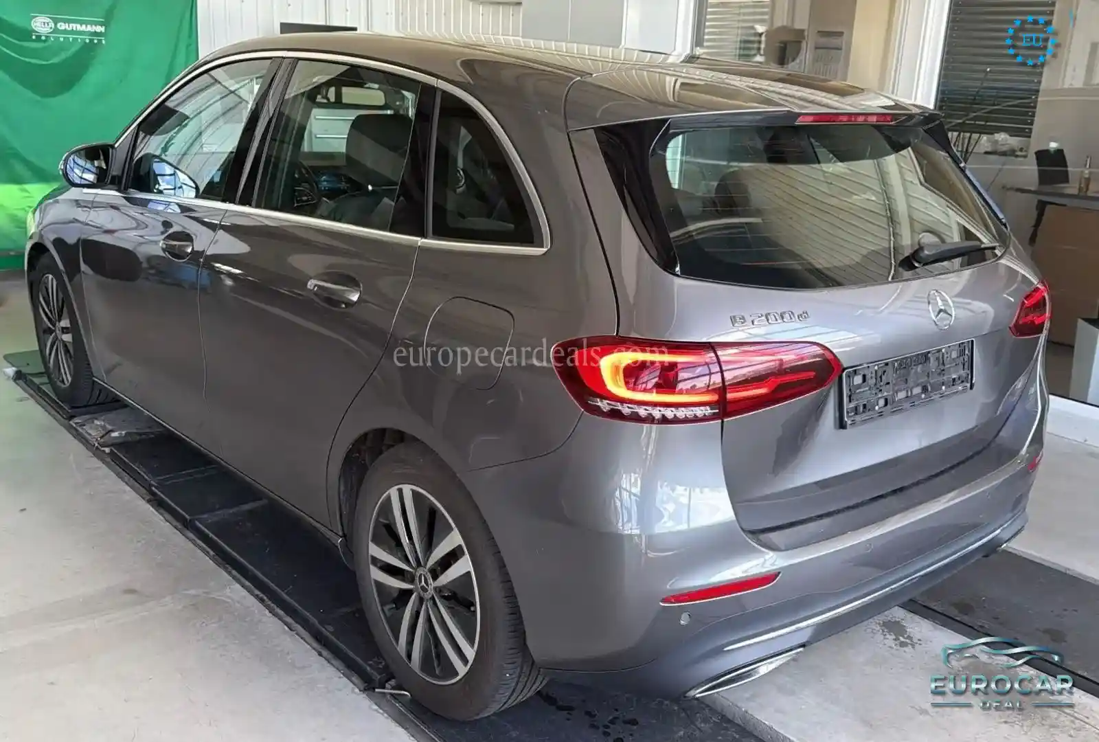 Mercedes-Benz B 200