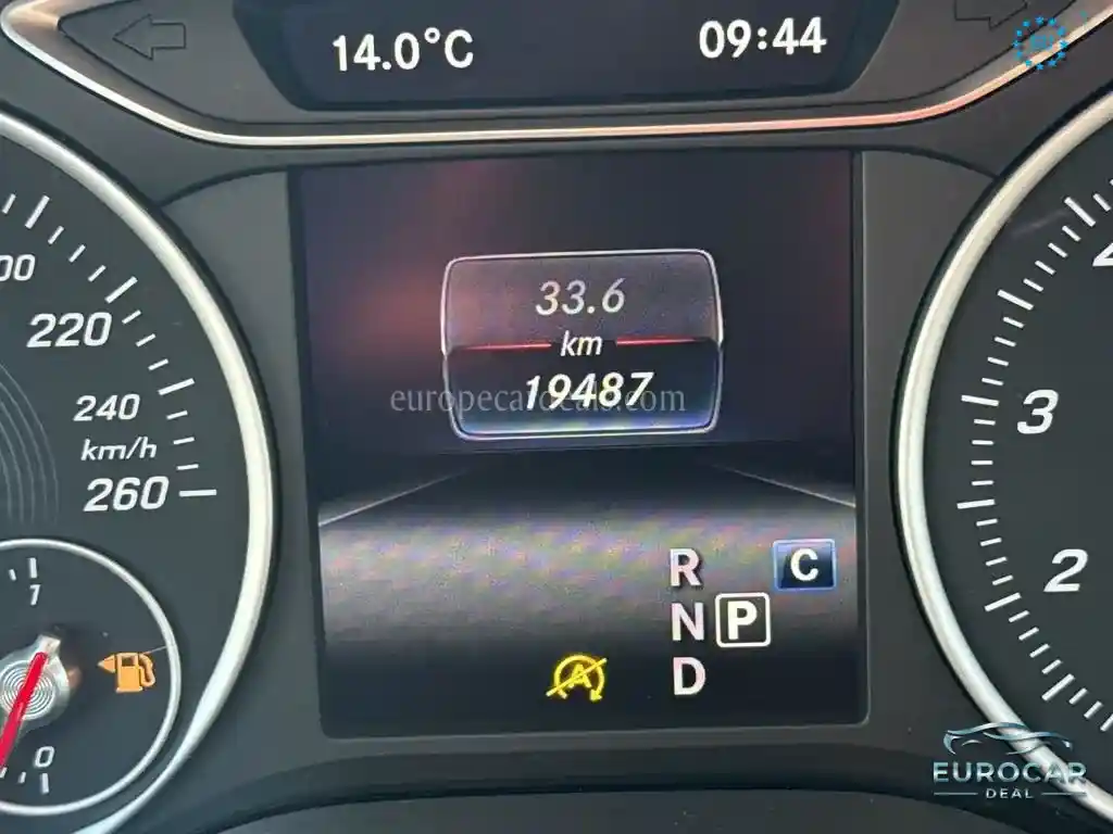 Mercedes-Benz B 180