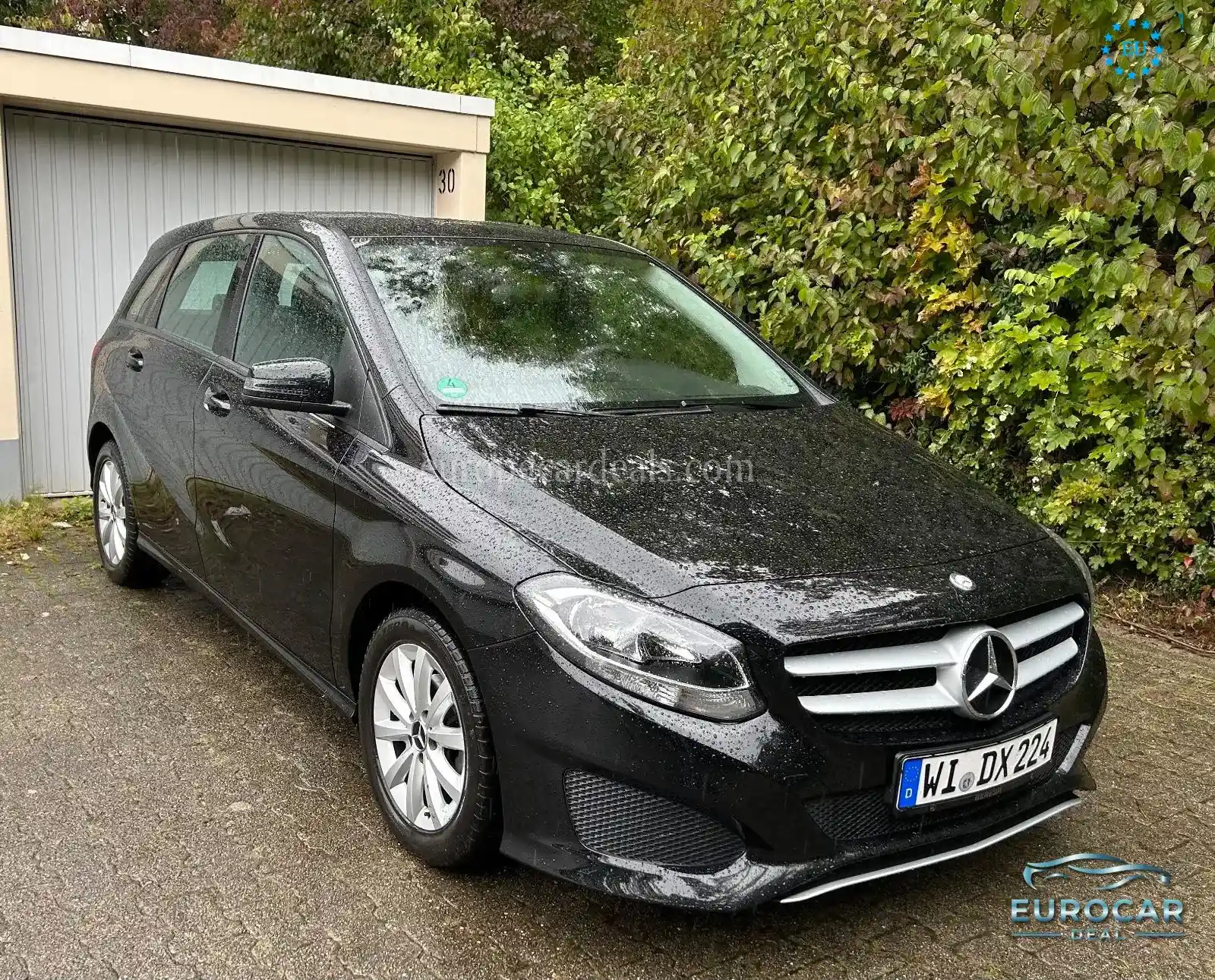 Mercedes-Benz B 180