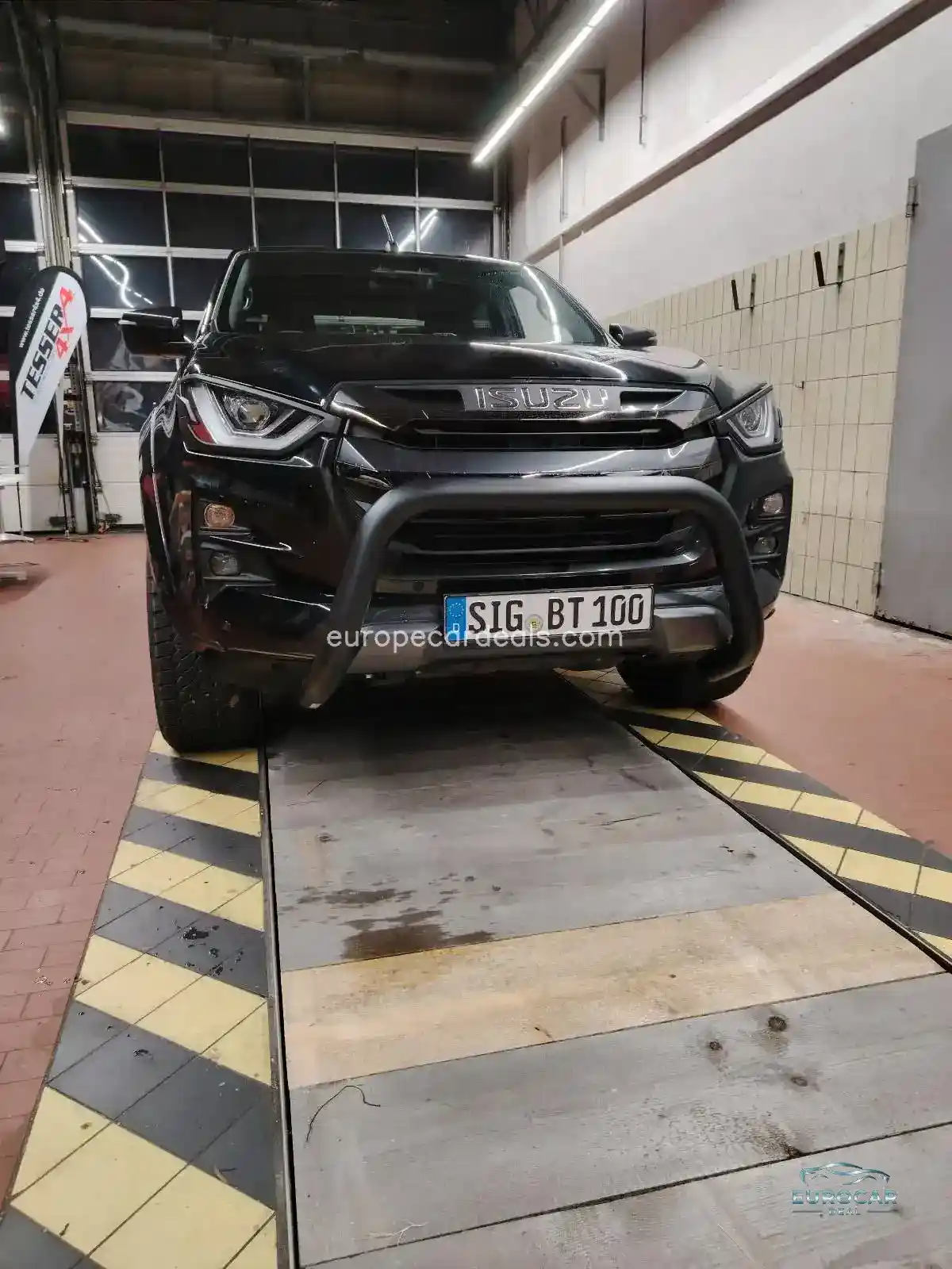 Double Cab 4WD V-CROSS TESSER4x4 Umbau