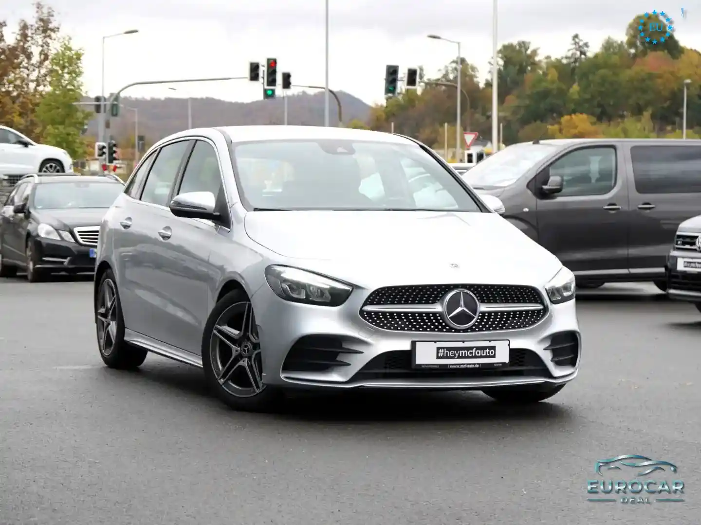Mercedes-Benz B 180