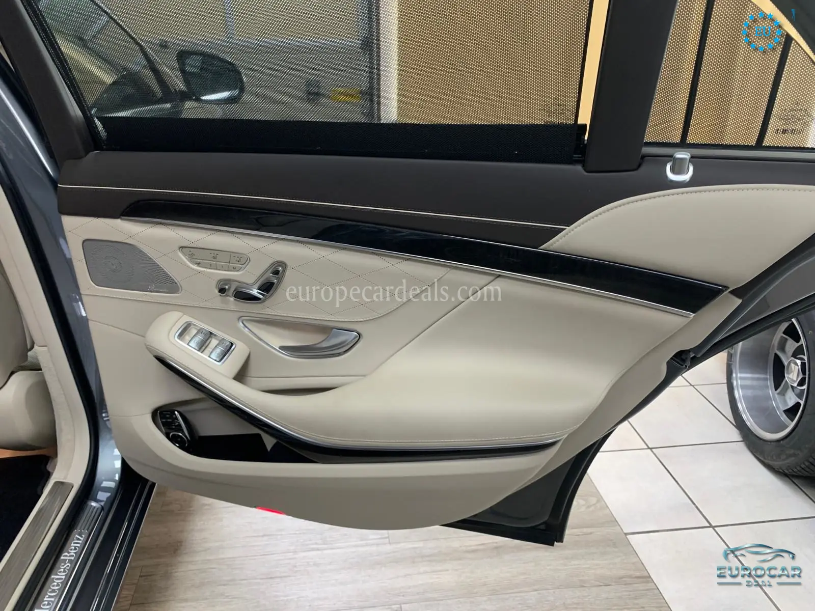 Mercedes-Benz S 560