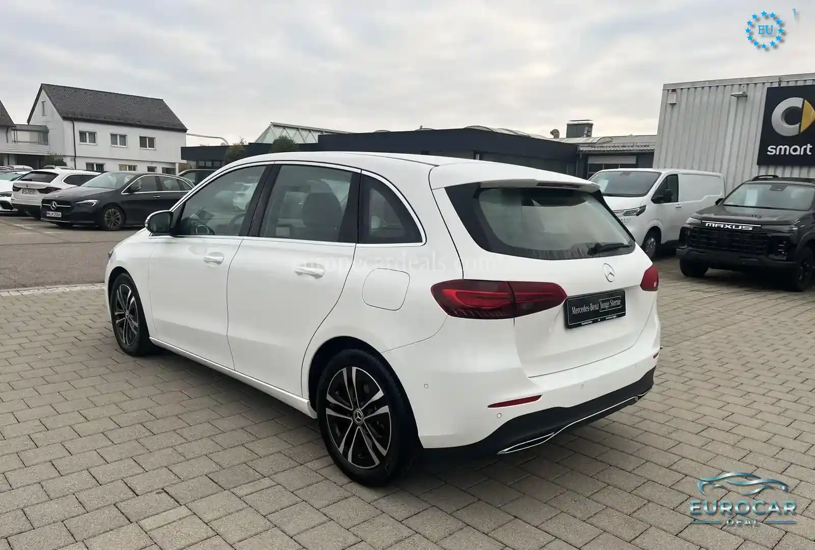 Mercedes-Benz B 180
