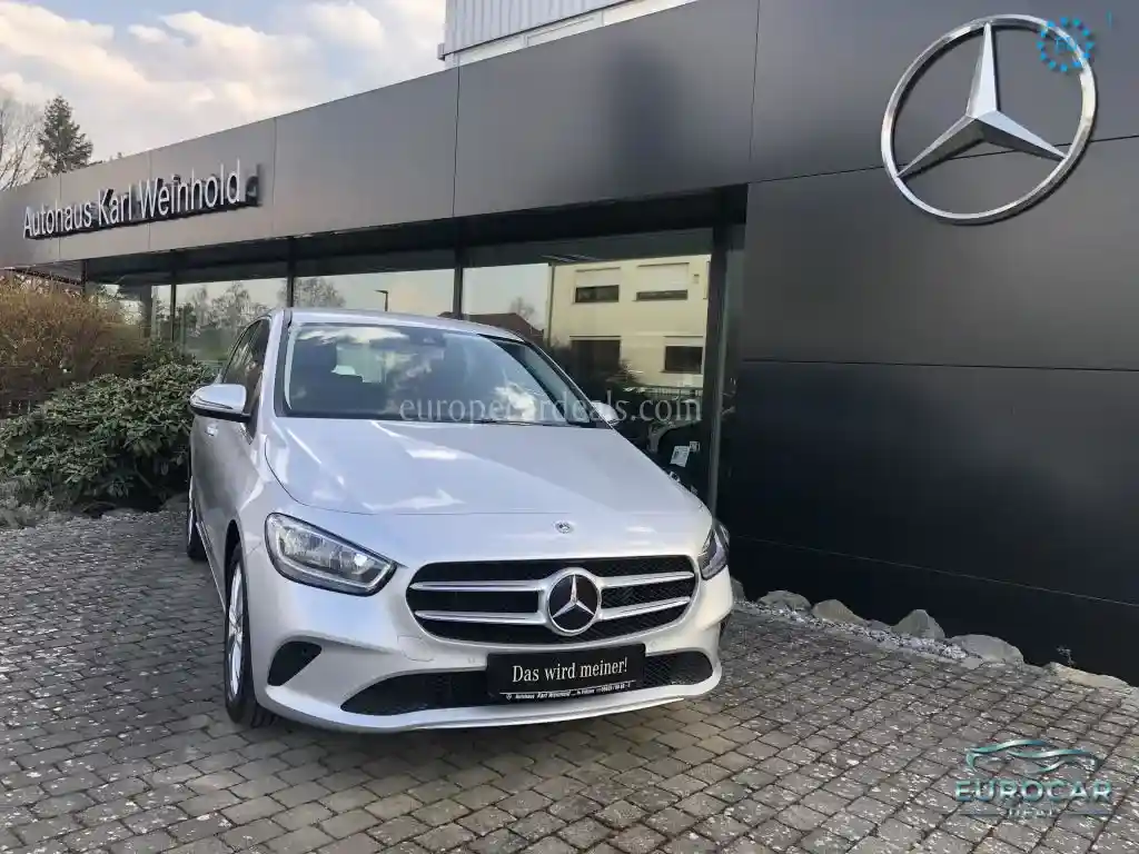 Mercedes-Benz B 180