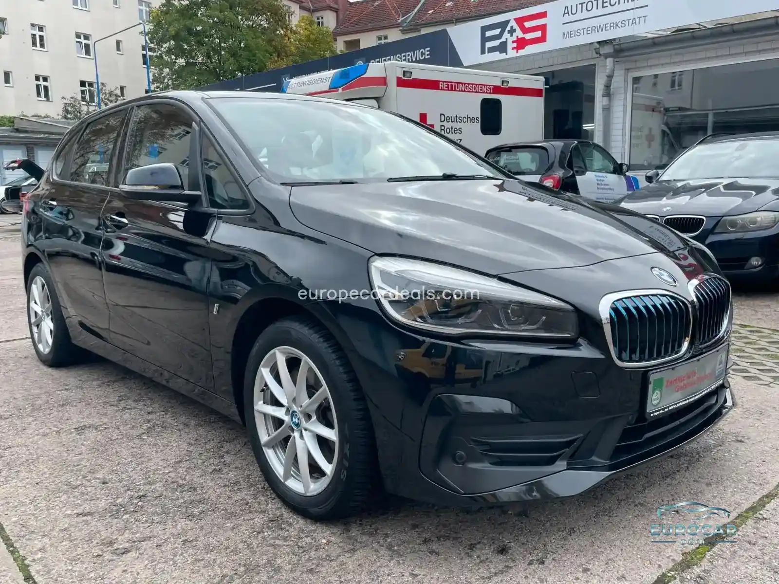 BMW 225