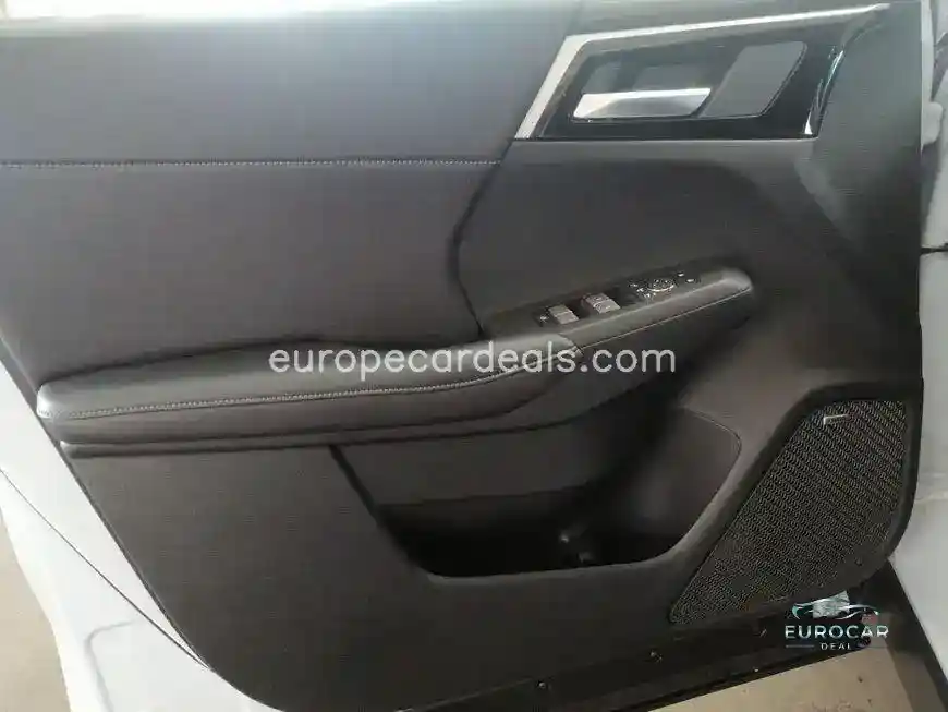 Mitsubishi Plug-in Hybrid Outlander