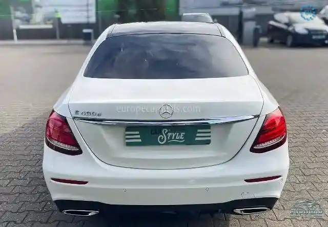 Mercedes-Benz E 400