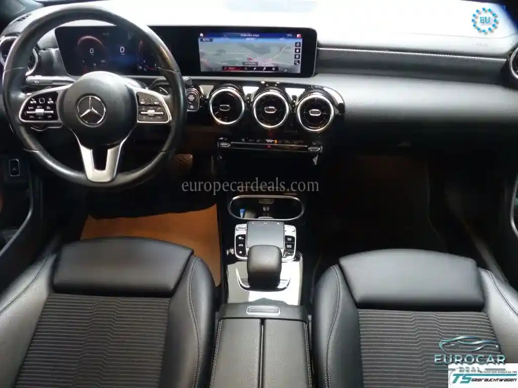 Mercedes-Benz CLA 220