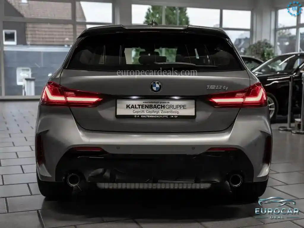 BMW 128