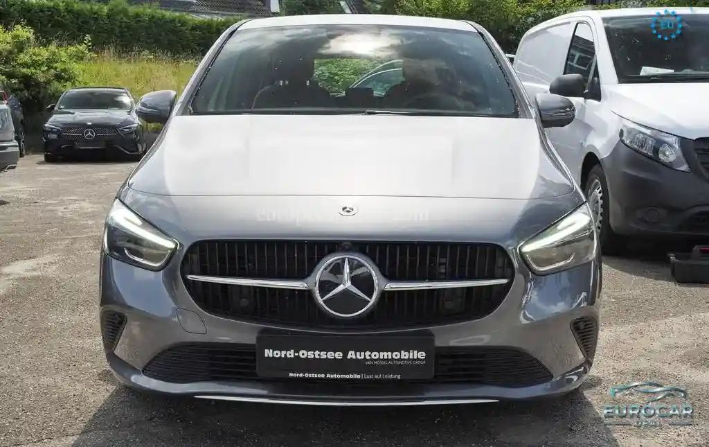 Mercedes-Benz B 200