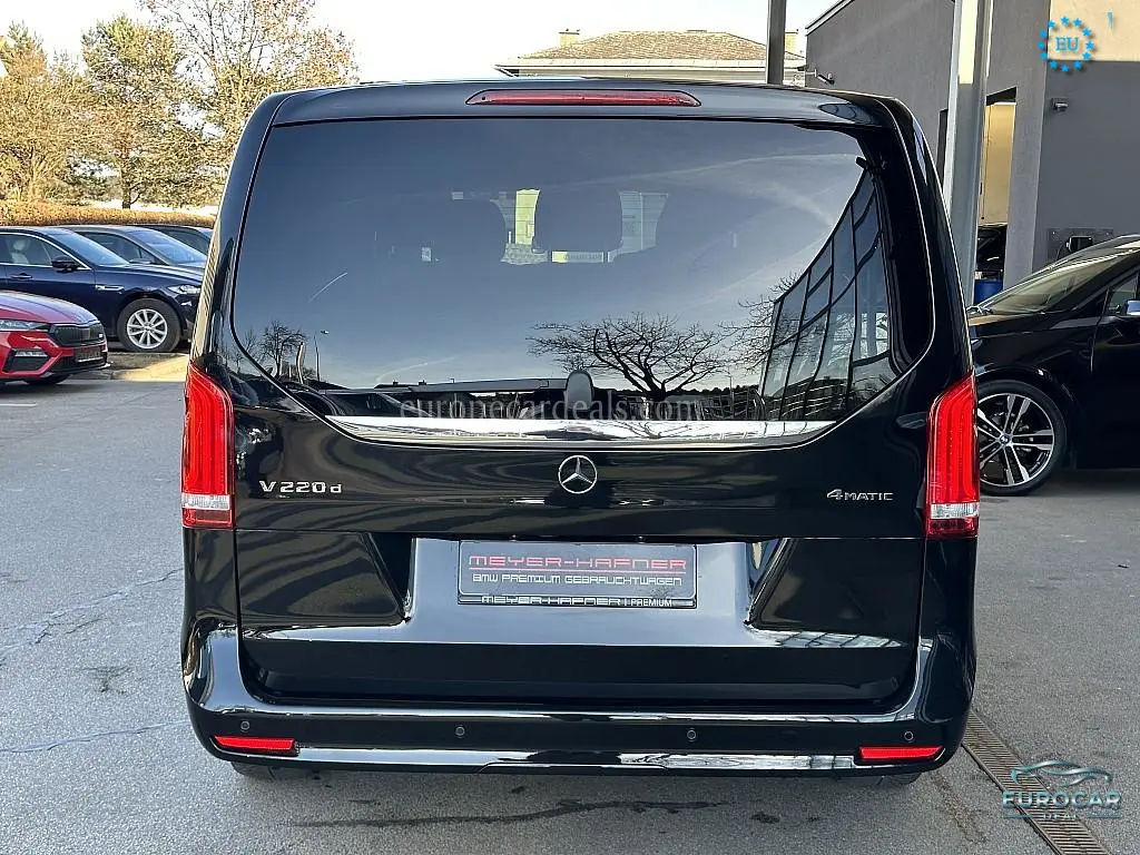 Mercedes-Benz V 220