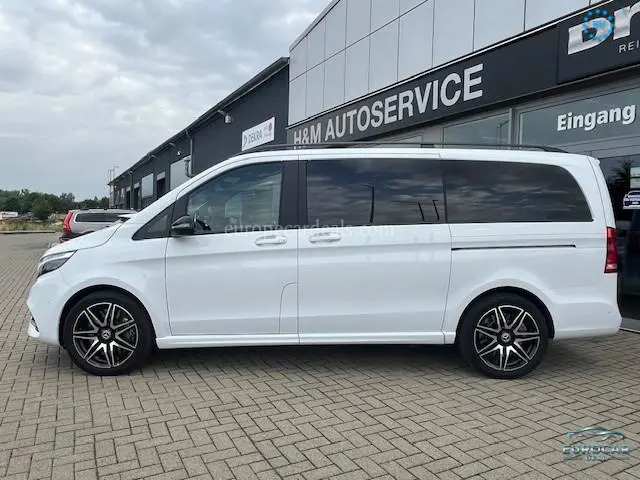 Mercedes-Benz V 220